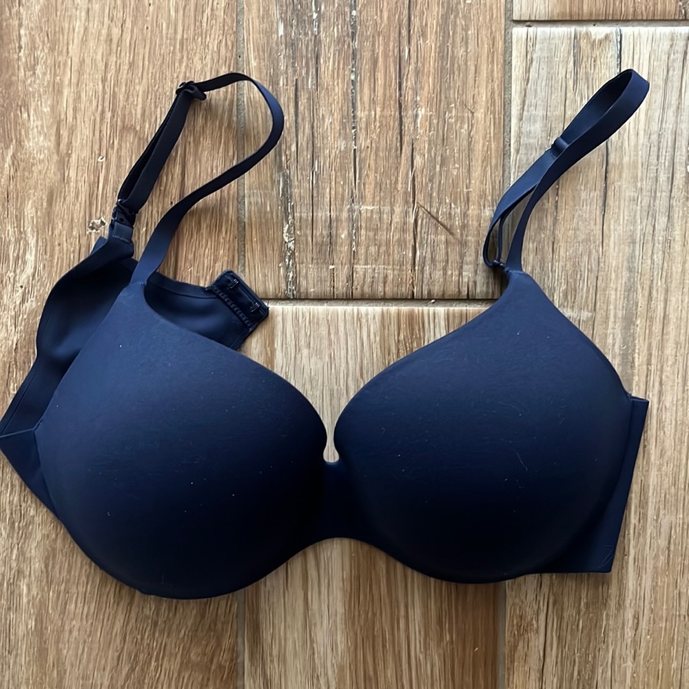 Navy Victorias Secret bra